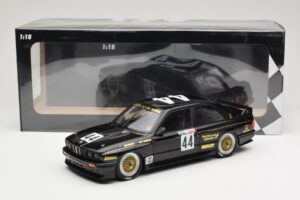 BMW M3 E30 JPS Team BMW #44 J. Richards / T. Longhurst Class Winners Bathurst 1000 1987 Minichamps 1:18 155872044 Druckguss — Bild 6 von 6