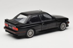 BMW M3 E30 Sport Evo Schwarz Solido 1:18 S1801501 Druckguss — Bild 3 von 8