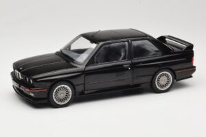 BMW M3 E30 Sport Evo Schwarz Solido 1:18 S1801501 Druckguss