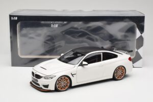 BMW M4 F82 GTS Alpine White Minichamps 1:18 110025221 Druckguss — Bild 8 von 8