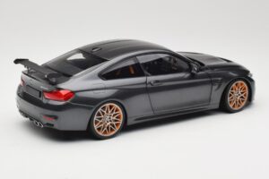 BMW M4 F82 GTS Mineral Grey Metallic Minichamps 1:18 110025222 Druckguss — Bild 3 von 8
