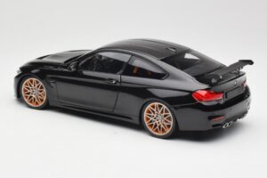 BMW M4 F82 GTS Sapphire Black Metallic Minichamps 1:18 110025220 Druckguss — Bild 7 von 8