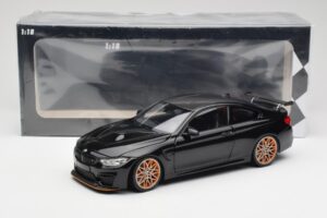 BMW M4 F82 GTS Sapphire Black Metallic Minichamps 1:18 110025220 Druckguss — Bild 8 von 8