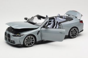 BMW M4 G83 Cabriolet Grey Metallic Minichamps 1:18 110021032 Druckguss — Bild 2 von 8