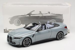 BMW M4 G83 Cabriolet Grey Metallic Minichamps 1:18 110021032 Druckguss — Bild 8 von 8