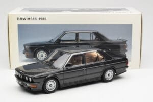 BMW M535i E28 Diamond Schwarz AUTOart 1:18 75162 Druckguss — Bild 8 von 8