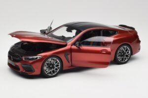 BMW M8 F91 Convertible Storm Bay Metallic Minichamps 1:18 110029020 Druckguss — Bild 2 von 8