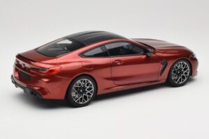 BMW M8 F91 Convertible Storm Bay Metallic Minichamps 1:18 110029020 Druckguss — Bild 3 von 8