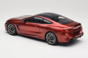 BMW M8 F91 Convertible Storm Bay Metallic Minichamps 1:18 110029020 Druckguss — Bild 7 von 8