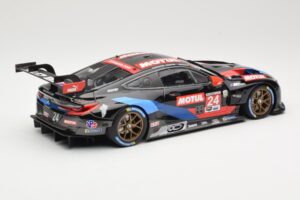 BMW M8 GTE RLL Racing #24 J. Krohn / J. Edwards Class Winners 24 Hours of Daytona 2020 Minichamps 1:18 155202924 Druckguss — Bild 2 von 6