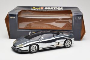 BMW Nazca M12 Chrome Silver Revell 1:18 08916 Druckguss — Bild 8 von 8