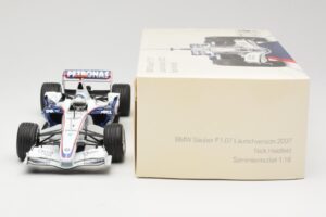 BMW Sauber F1.07 #9 N. Heidfeld Launch Version 2007 Minichamps 1:18 80430426994 Druckguss — Bild 6 von 7