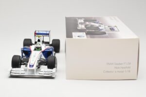 BMW Sauber F1.09 #6 N. Heidfeld Launch Version 2009 Minichamps 1:18 80432154856 Druckguss — Bild 6 von 7