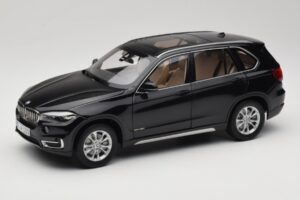 BMW X5 E70 Sapphire Black Paragon 1:18 PA-97071 Druckguss