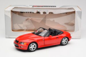 BMW Z3 E36/7 Cabriolet Rot UT Models 1:18 180024330 Druckguss — Bild 8 von 8