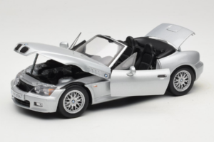 BMW Z3 Roadster 1.8 Silber Händler Edition UT Models 1:18 80439411712 Druckguss — Bild 2 von 8