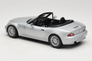 BMW Z3 Roadster 1.8 Silber Händler Edition UT Models 1:18 80439411712 Druckguss — Bild 7 von 8
