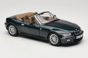 BMW Z3 Roadster 2.8 Dunkelgrün Händler Edition UT Models 1:18 80439411713 Druckguss — Bild 6 von 8