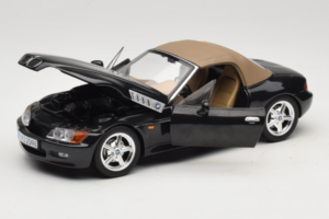 BMW Z3 Roadster Grün Händler Edition UT Models 1:18 80439411711 Druckguss — Bild 2 von 8