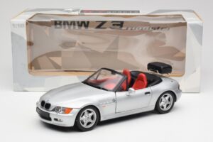 BMW Z3 Roadster Mit Gepäckträger Silber UT Models 1:18 20407 Druckguss — Bild 8 von 8