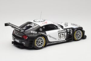 BMW Z4 #676 H. Stuck / J. Hennerici / D. Hurtgen Team Schubert Nürburgring 24 Hours 2006 AUTOart 1:18 80649 Druckguss — Bild 2 von 6