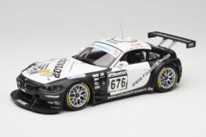 BMW Z4 #676 H. Stuck / J. Hennerici / D. Hurtgen Team Schubert Nürburgring 24 Hours 2006 AUTOart 1:18 80649 Druckguss