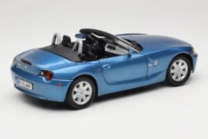 BMW Z4 E85 Blau Metallic Motormax 1:18 73144 Druckguss — Bild 3 von 8