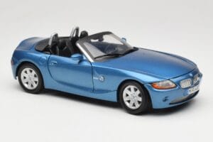 BMW Z4 E85 Blau Metallic Motormax 1:18 73144 Druckguss — Bild 6 von 8