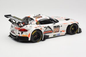 BMW Z4 E89 GT3 #888 Triple Eight Racing L. Mowle / J. Ratcliffe 24 Hours of Spa 2015 Minichamps 1:18 151152388 Druckguss — Bild 2 von 6