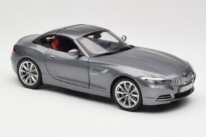 BMW Z4 E89 sDrive 35i Space Grey Metallic Kyosho 1:18 80432147085 Druckguss — Bild 6 von 8