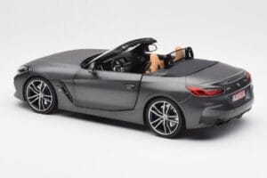 BMW Z4 G29 Grau Metallic Norev 1:18 183270 Druckguss — Bild 7 von 8
