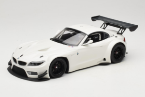 BMW Z4 GT3 E89 Weiß Minichamps 1:18 151122301 Druckguss