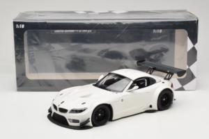 BMW Z4 GT3 E89 Weiß Minichamps 1:18 151122301 Druckguss — Bild 6 von 6