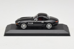 BMW Z8 Schwarz Hardtop Minichamps 1:43 BMW018 Druckguss