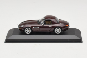 BMW Z8 Braun Hardtop Minichamps 1:43 BMW019 Druckguss
