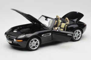 BMW Z8 Schwarz Kyosho 1:18 80439411729 Druckguss — Bild 2 von 9