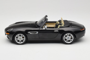 BMW Z8 Schwarz Kyosho 1:18 80439411729 Druckguss — Bild 4 von 9