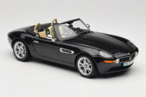 BMW Z8 Schwarz Kyosho 1:18 80439411729 Druckguss — Bild 7 von 9