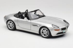 BMW Z8 E52 Titanium Silver Maisto 1:18 536896 Druckguss — Bild 6 von 8