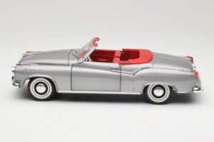 Borgward Isabella Cabriolet Silber Revell 1:18 8411 Druckguss — Bild 4 von 8