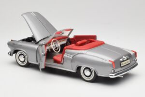 Borgward Isabella Cabriolet Silber Revell 1:18 8411 Druckguss — Bild 5 von 8