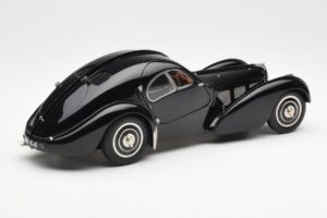 Bugatti 57SC Atlantic Schwarz CMC 1:18 M-085 Druckguss — Bild 2 von 6