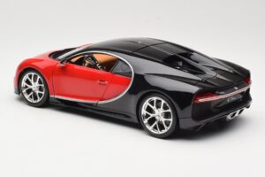 Bugatti Chiron Schwarz & Rot Bburago 1:18 18-11040 Druckguss — Bild 7 von 8