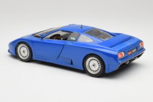 Bugatti EB110 Dunkelblau Bburago 1:18 3035-DB Druckguss — Bild 7 von 8