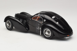 Bugatti Type 57 SC Atlantic Schwarz Solido 1:18 S1802101 Druckguss — Bild 5 von 6