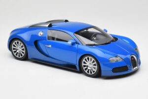 Bugatti Veyron Hellblau Dunkelblau Minichamps 1:18 100110821 Druckguss — Bild 6 von 8