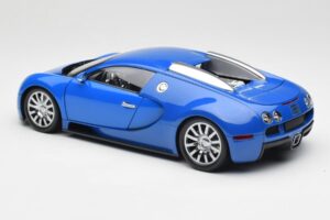 Bugatti Veyron Hellblau Dunkelblau Minichamps 1:18 100110821 Druckguss — Bild 7 von 8