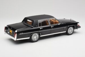 Cadillac Fleetwood Brougham Schwarz MCG 1:18 MCG18250 Druckguss — Bild 2 von 6
