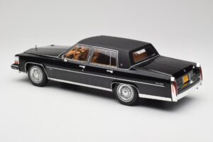 Cadillac Fleetwood Brougham Schwarz MCG 1:18 MCG18250 Druckguss — Bild 5 von 6