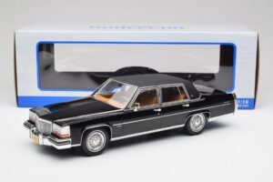 Cadillac Fleetwood Brougham Schwarz MCG 1:18 MCG18250 Druckguss — Bild 6 von 6